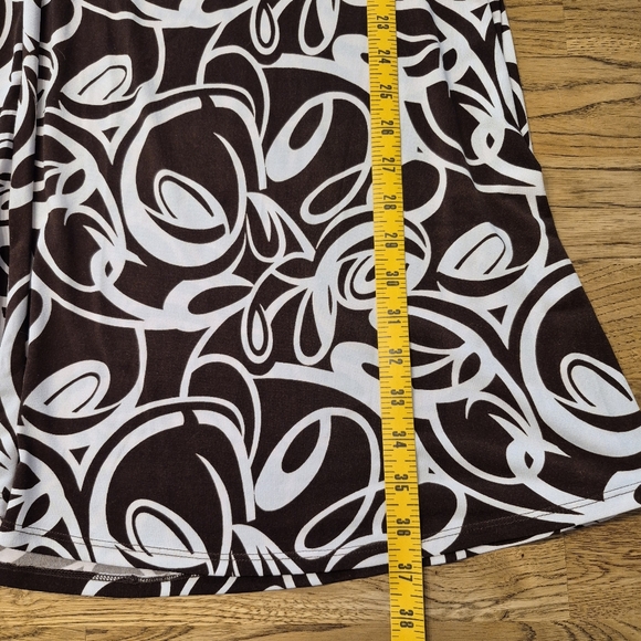 Iz Byer Sleeveless V-Neck Midi A-Line Dress - Picture 10 of 11